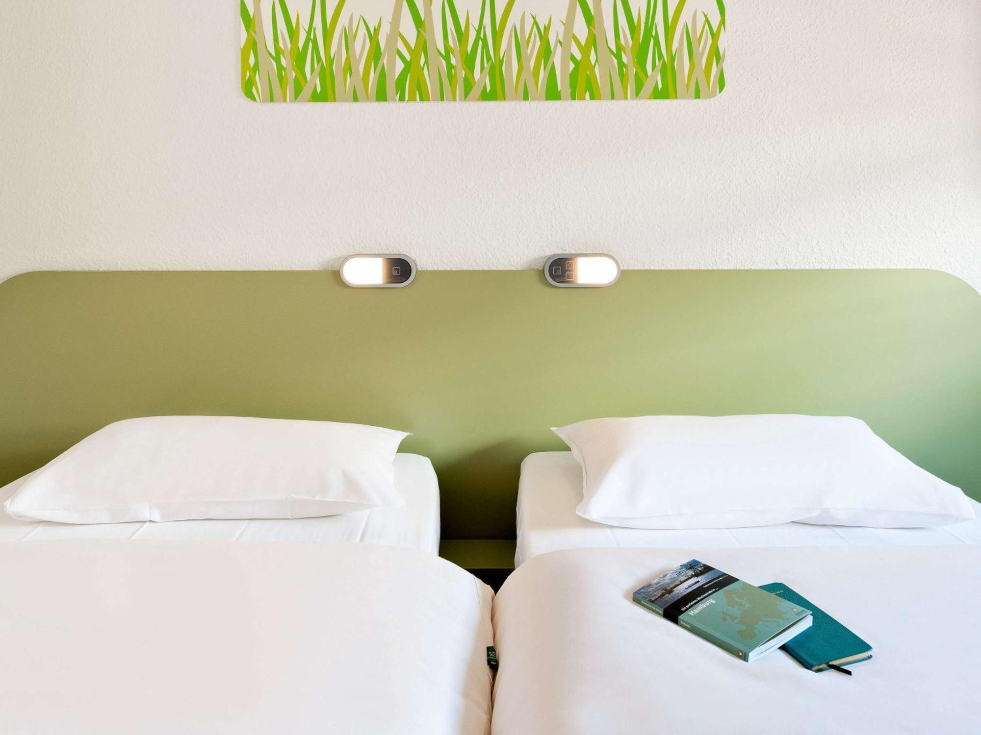 Ibis Budget Montauban Les Chaumes Экстерьер фото
