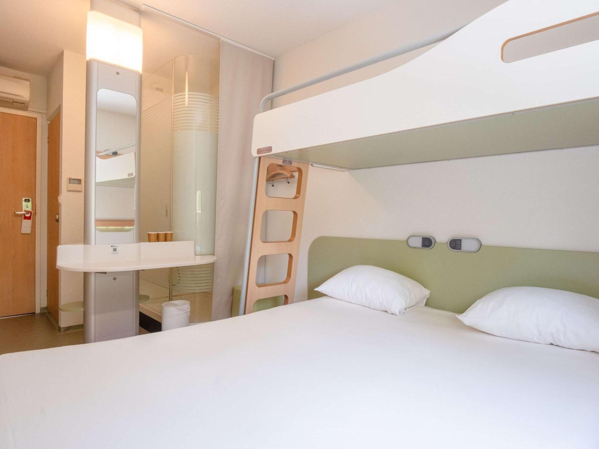 Ibis Budget Montauban Les Chaumes Экстерьер фото
