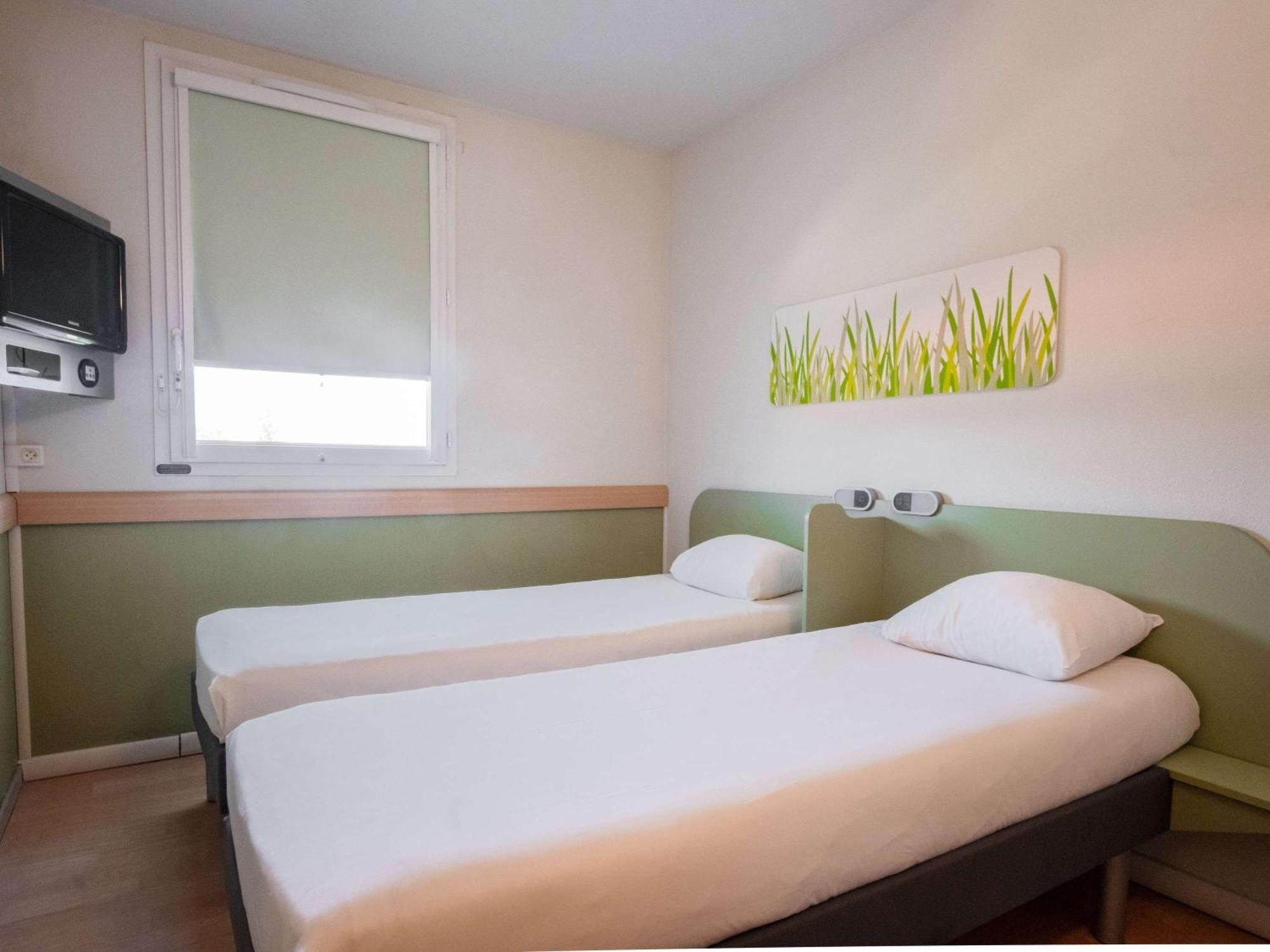 Ibis Budget Montauban Les Chaumes Экстерьер фото
